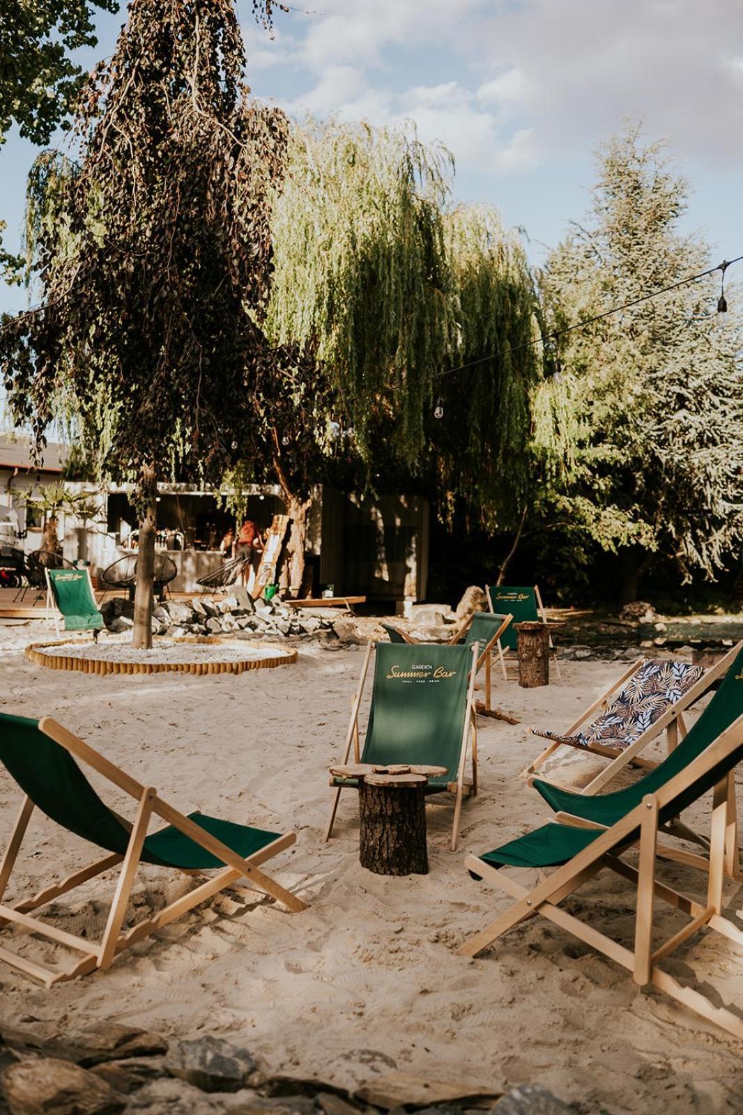 Hotel Garden Oleśnica Exteriör bild
